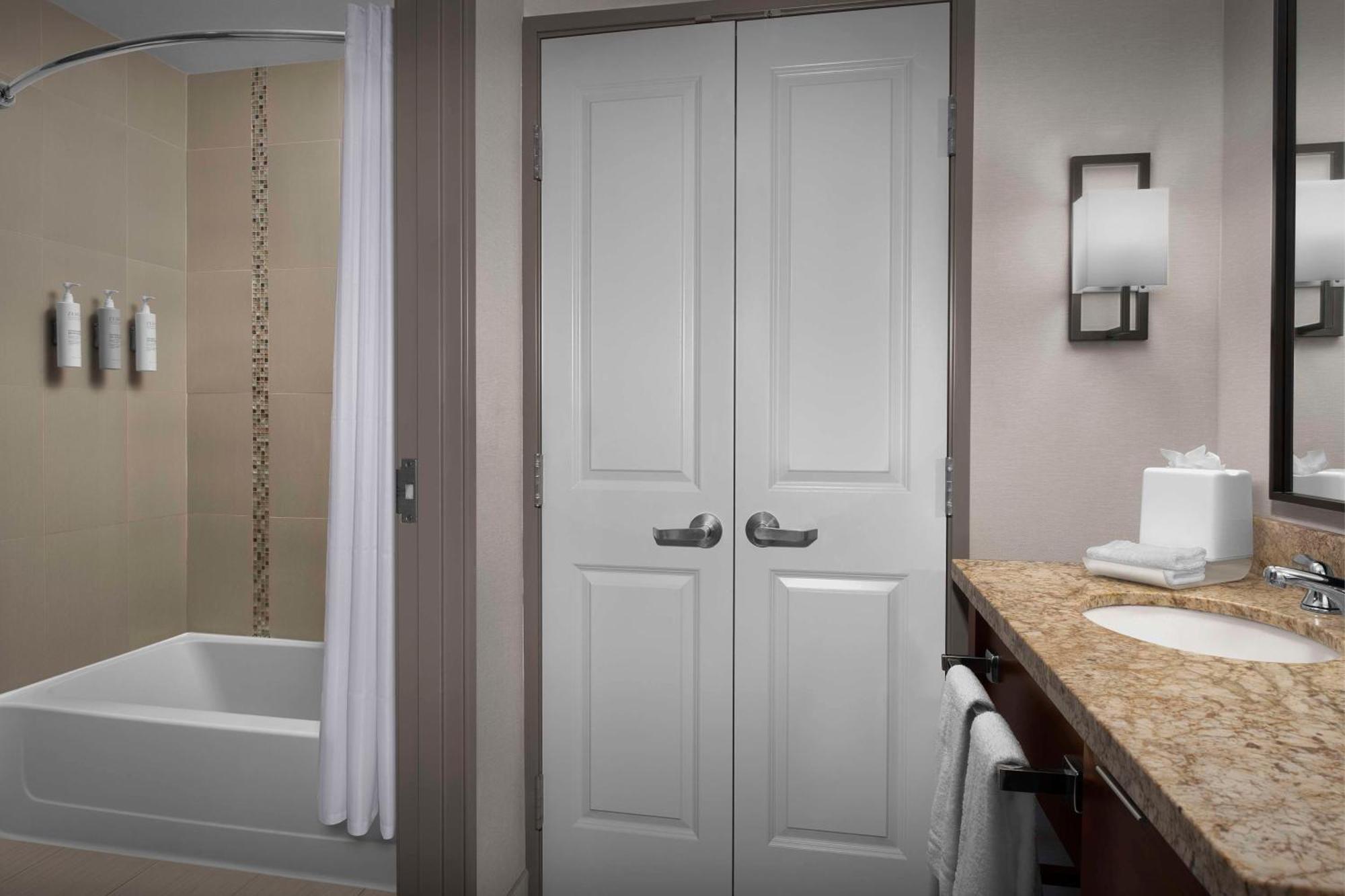 Homewood Suites By Hilton Seattle/Линуд Екстериор снимка